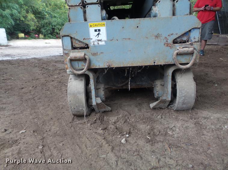 image for item DB6385 2001 Up Right MX19 scissor lift