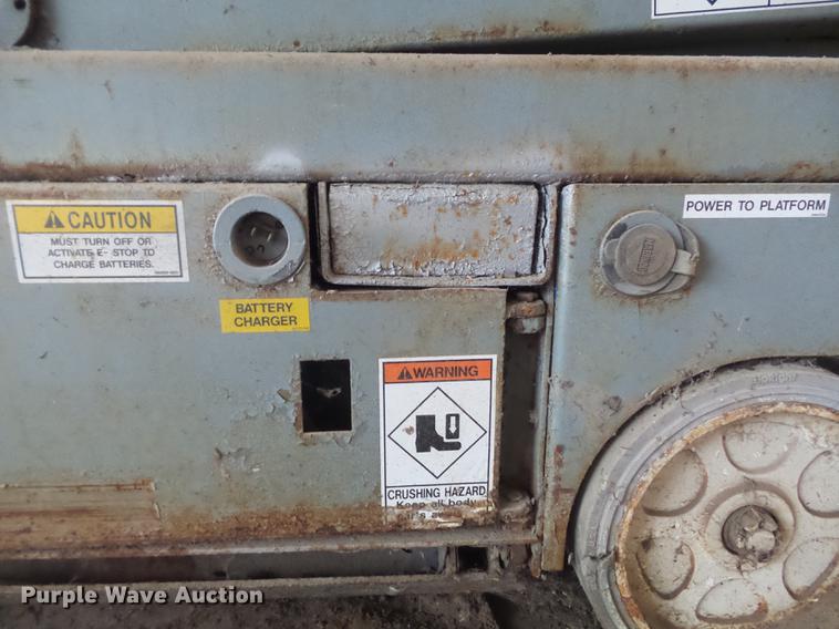 image for item DB6385 2001 Up Right MX19 scissor lift