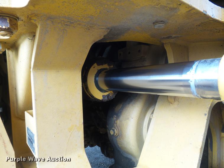 image for item DB6390 2004 John Deere 250D articulated haul truck