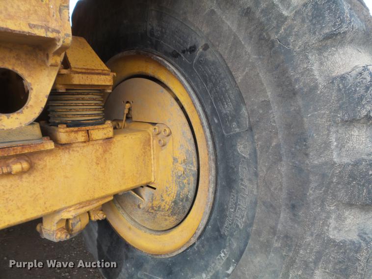 image for item DB6390 2004 John Deere 250D articulated haul truck