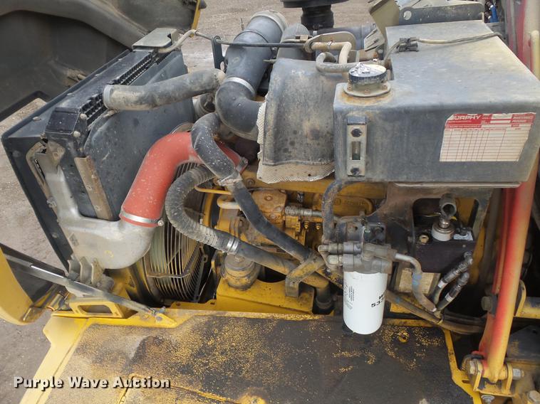 image for item DB6390 2004 John Deere 250D articulated haul truck