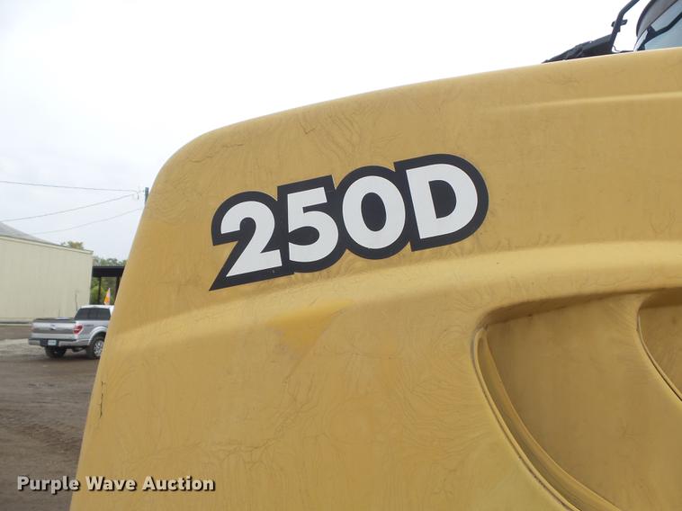 image for item DB6390 2004 John Deere 250D articulated haul truck