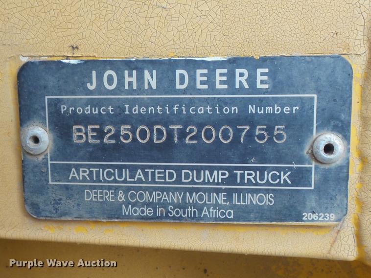 image for item DB6390 2004 John Deere 250D articulated haul truck