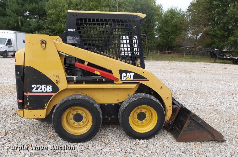 image for item DB7380 2006 Caterpillar 226B skid steer