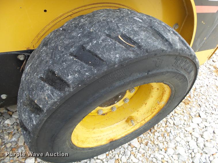 image for item DB7380 2006 Caterpillar 226B skid steer