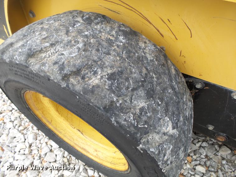 image for item DB7380 2006 Caterpillar 226B skid steer