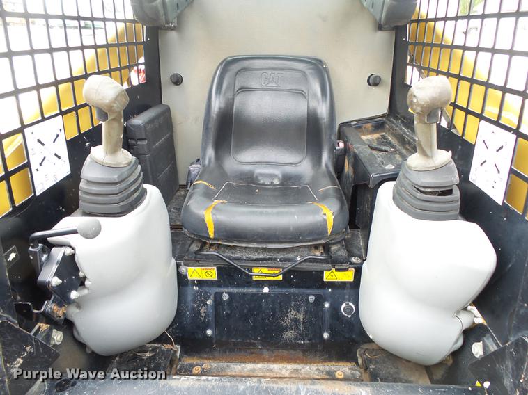 image for item DB7380 2006 Caterpillar 226B skid steer