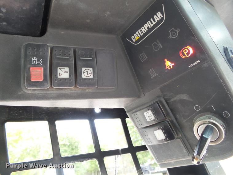 image for item DB7380 2006 Caterpillar 226B skid steer