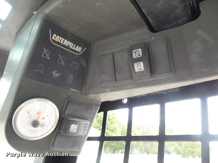 image for item DB7380 2006 Caterpillar 226B skid steer