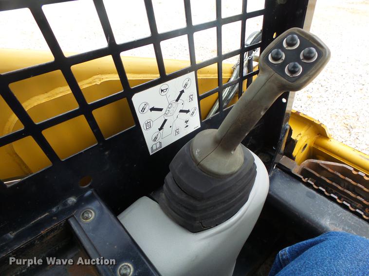 image for item DB7380 2006 Caterpillar 226B skid steer