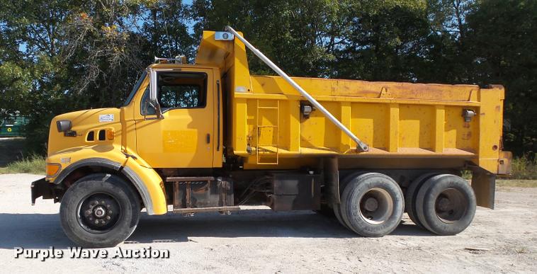 image for item DB7406 1998 Ford LT9501 Louisville 101 dump truck