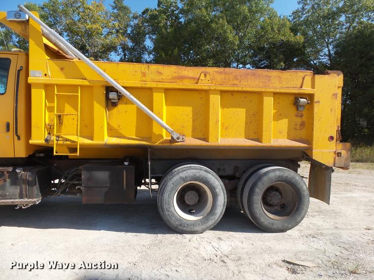 image for item DB7406 1998 Ford LT9501 Louisville 101 dump truck