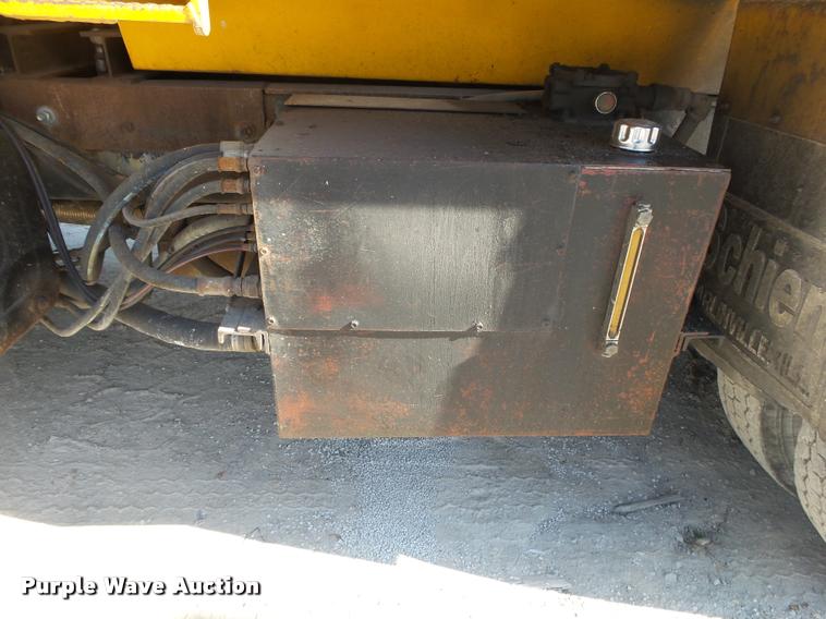 image for item DB7406 1998 Ford LT9501 Louisville 101 dump truck