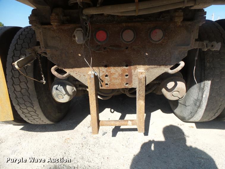 image for item DB7406 1998 Ford LT9501 Louisville 101 dump truck