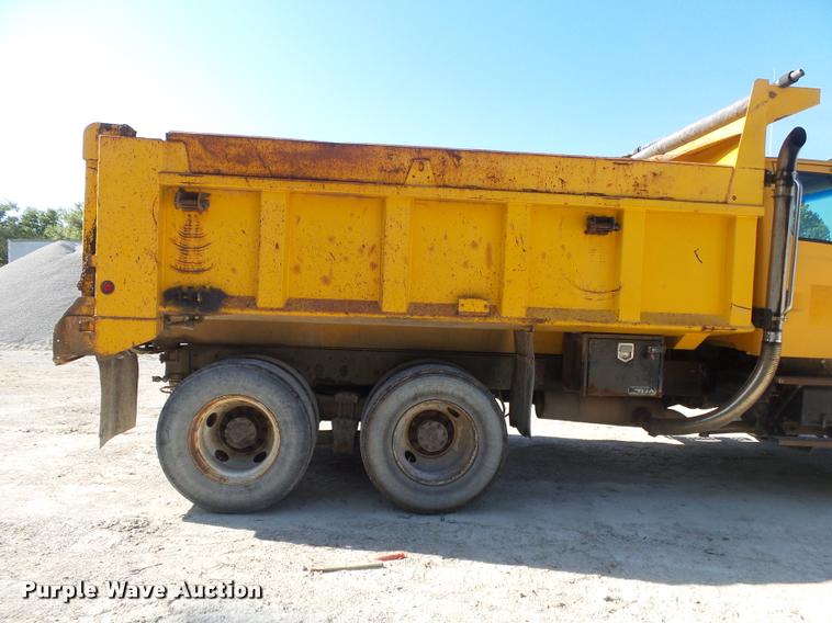 image for item DB7406 1998 Ford LT9501 Louisville 101 dump truck