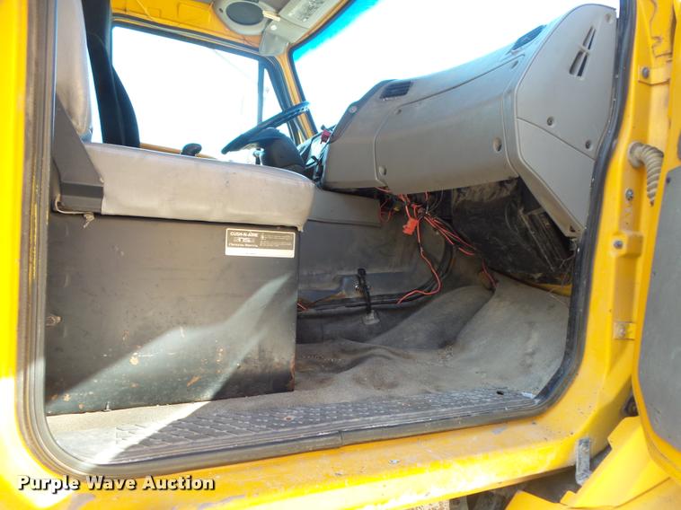 image for item DB7406 1998 Ford LT9501 Louisville 101 dump truck