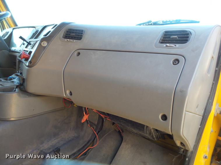 image for item DB7406 1998 Ford LT9501 Louisville 101 dump truck