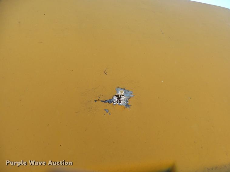 image for item DB7406 1998 Ford LT9501 Louisville 101 dump truck