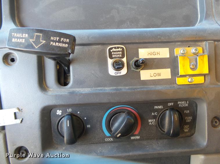 image for item DB7406 1998 Ford LT9501 Louisville 101 dump truck