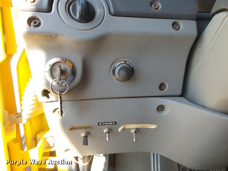 image for item DB7406 1998 Ford LT9501 Louisville 101 dump truck