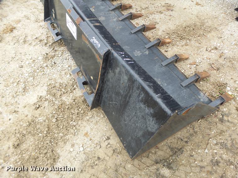 image for item DB9985 Skid steer bucket
