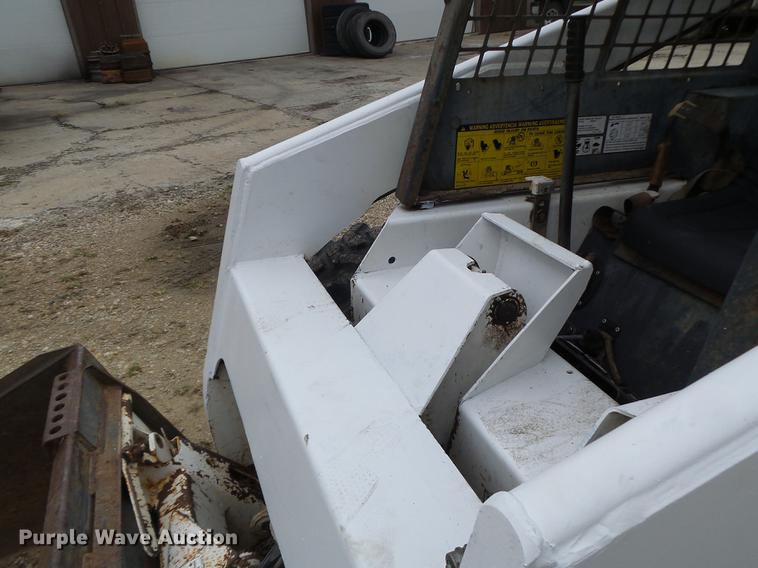 image for item DB9989 Bobcat 643 skid steer