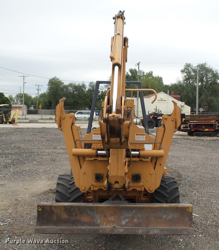 image for item DC1799 2000 Case 560 trencher