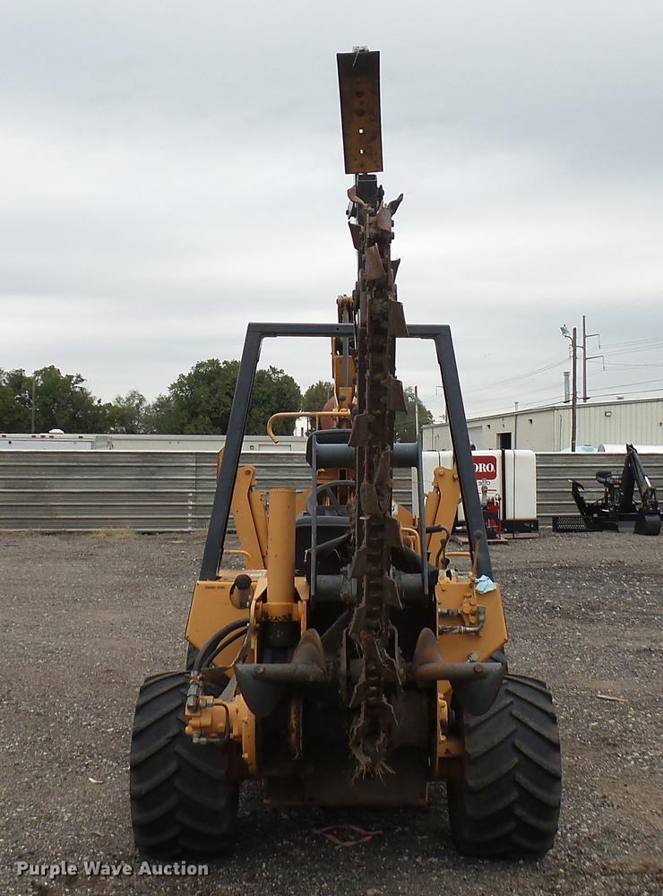 image for item DC1799 2000 Case 560 trencher