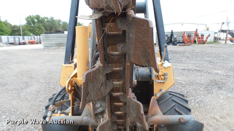 image for item DC1799 2000 Case 560 trencher