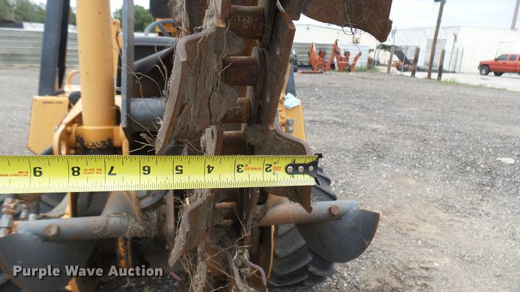 image for item DC1799 2000 Case 560 trencher