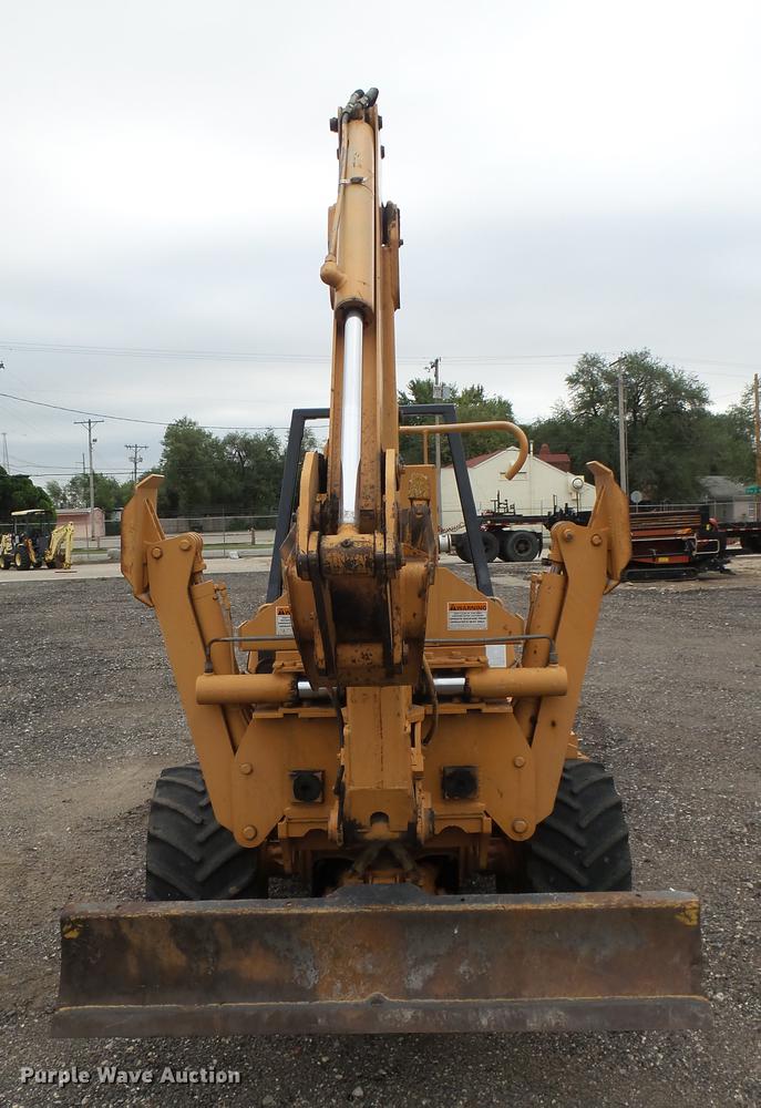 image for item DC1799 2000 Case 560 trencher