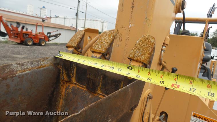 image for item DC1799 2000 Case 560 trencher