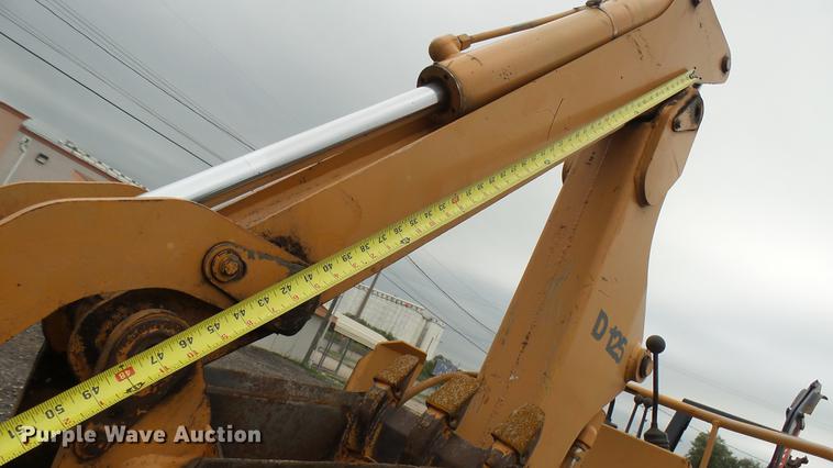 image for item DC1799 2000 Case 560 trencher