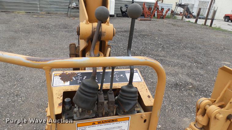 image for item DC1799 2000 Case 560 trencher