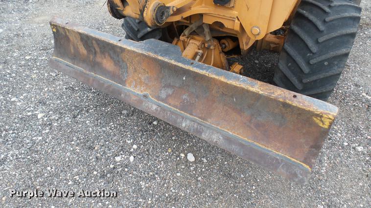 image for item DC1799 2000 Case 560 trencher