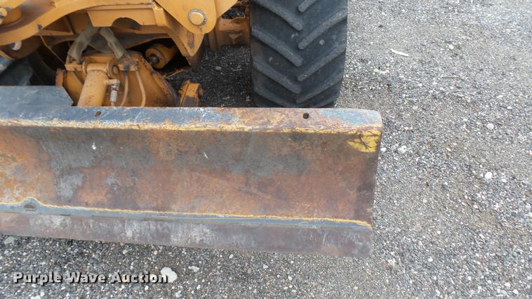 image for item DC1799 2000 Case 560 trencher