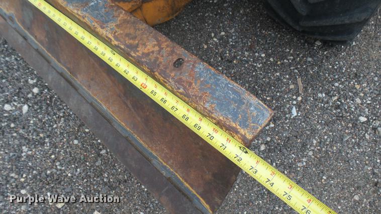 image for item DC1799 2000 Case 560 trencher