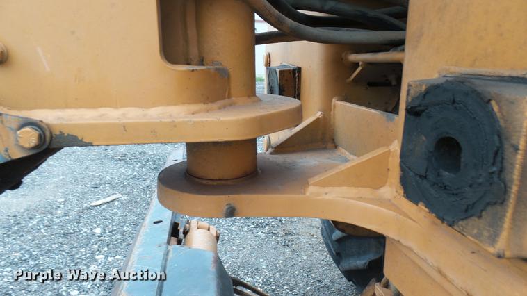 image for item DC1799 2000 Case 560 trencher