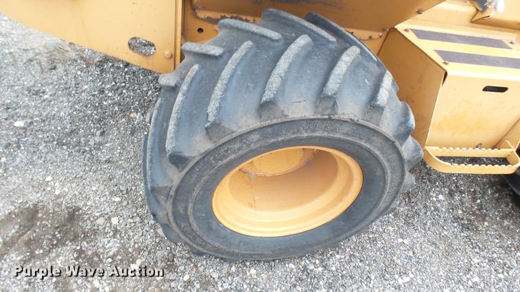 image for item DC1799 2000 Case 560 trencher