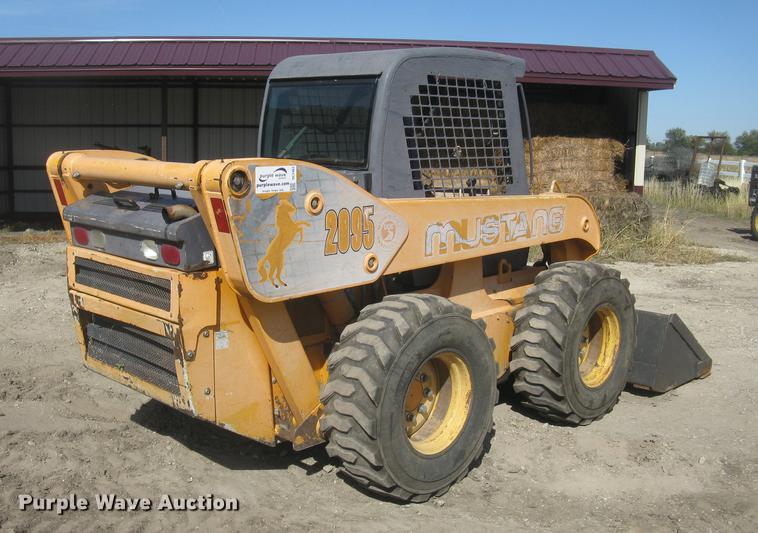 image for item DC2463 Mustang 2095 skid steer