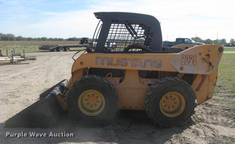image for item DC2463 Mustang 2095 skid steer