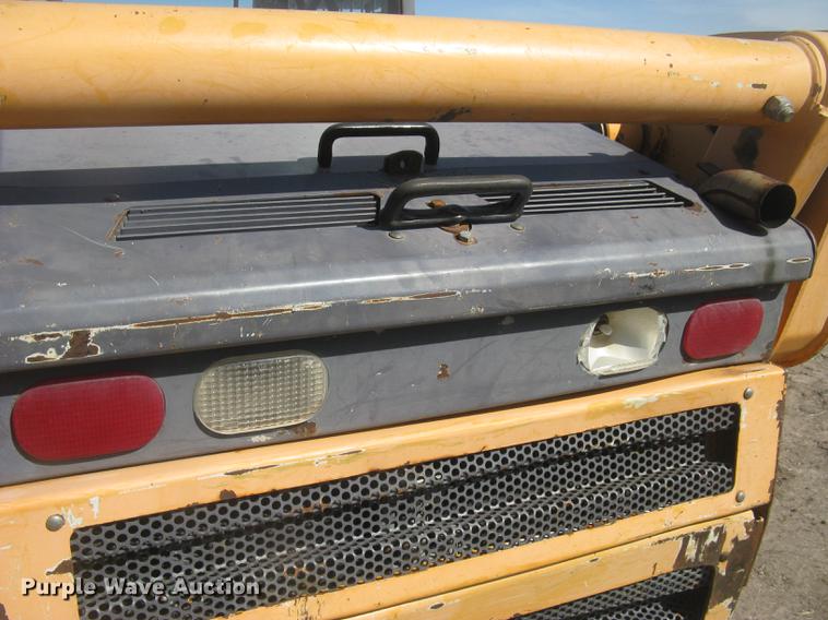 image for item DC2463 Mustang 2095 skid steer