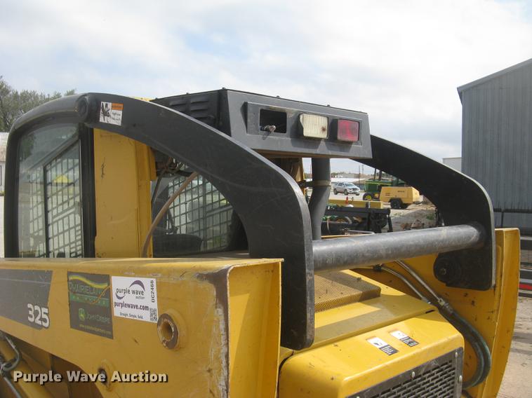 image for item DC2466 2008 John Deere 325 skid steer