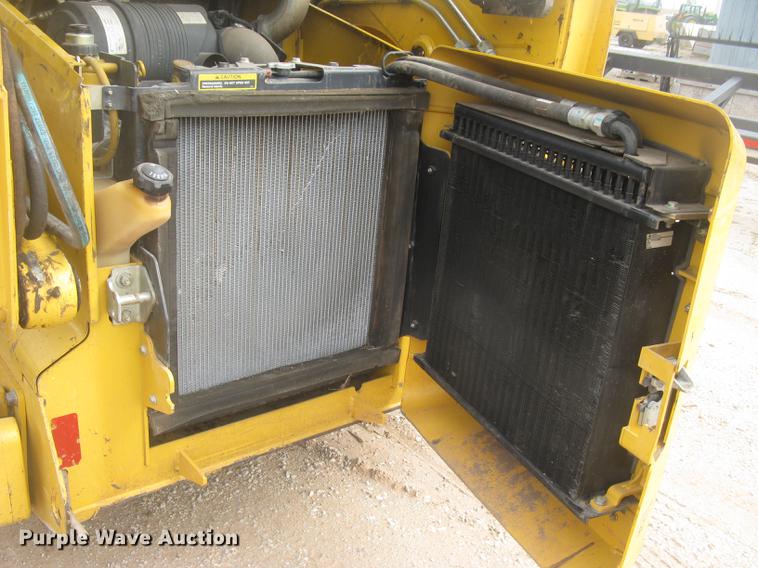 image for item DC2466 2008 John Deere 325 skid steer