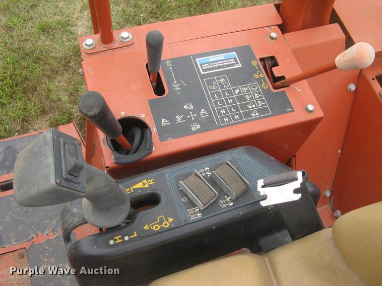 image for item DC2468 1998 Ditch Witch 7020 trencher