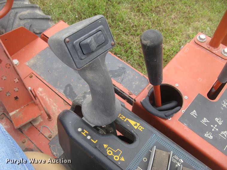 image for item DC2468 1998 Ditch Witch 7020 trencher