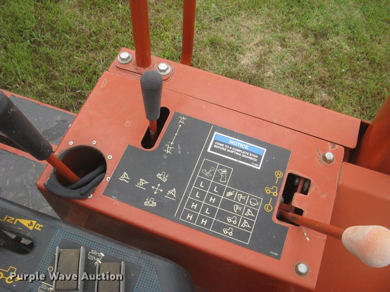 image for item DC2468 1998 Ditch Witch 7020 trencher