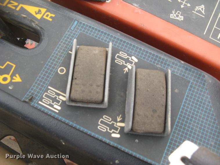 image for item DC2468 1998 Ditch Witch 7020 trencher