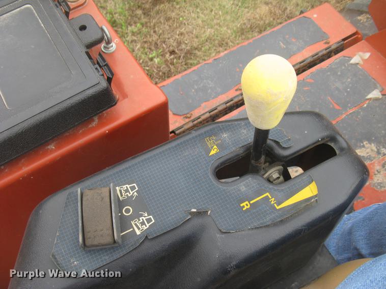 image for item DC2468 1998 Ditch Witch 7020 trencher