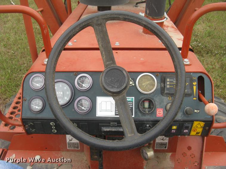 image for item DC2468 1998 Ditch Witch 7020 trencher